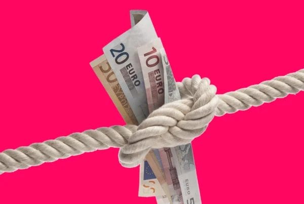 Marketingbureau of interne marketeer? De échte kosten en voordelen op een rij